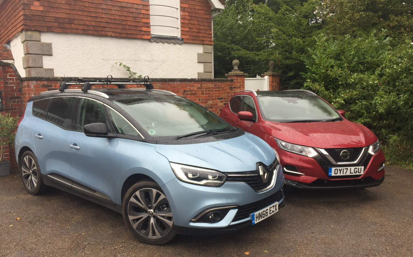 11 September, 2017: How does a Renault Grand Scenic compare with a 2018 Nissan Qashqai?