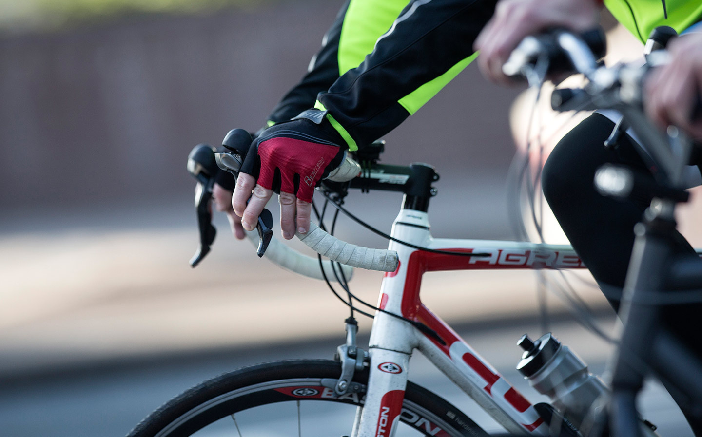 Undercover police ride bicycles and don Lycra to catch dangerous drivers