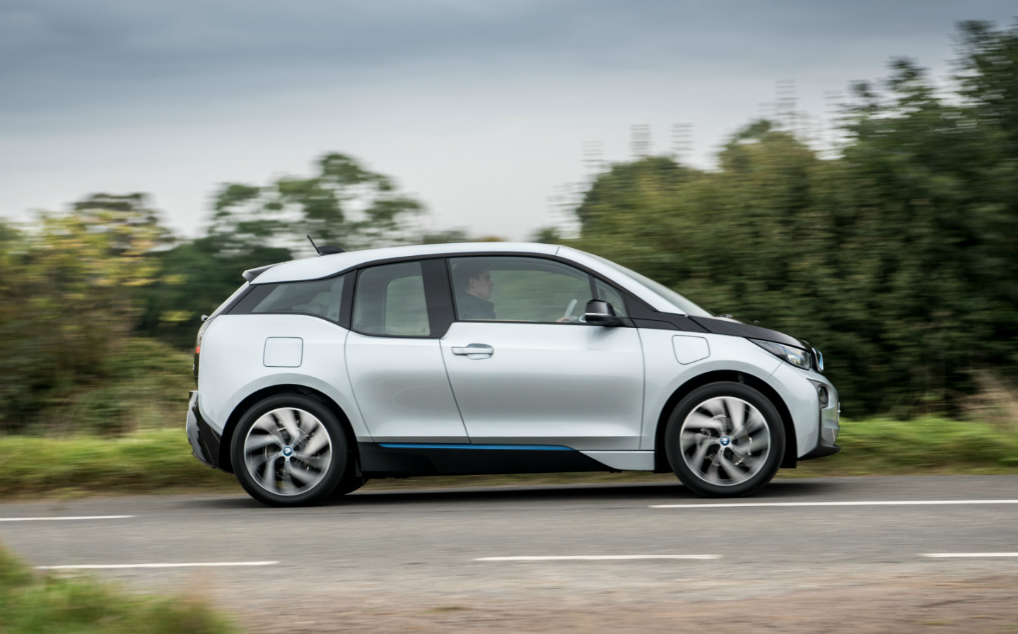 2017 BMW i3 REX review by The Sunday Times Driving