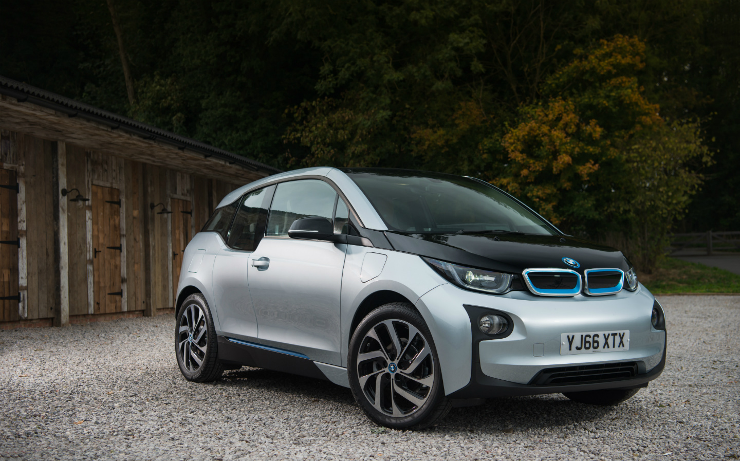 2017 BMW i3 REX review by The Sunday Times Driving