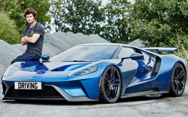 Guy-Martin-reviews-the-2017-Ford-GT-for-The-Sunday-Times-Driving