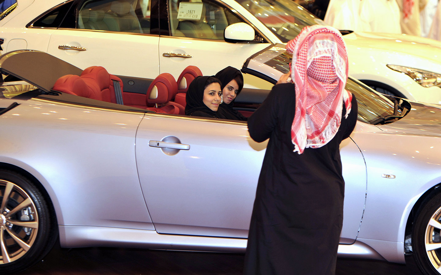 Women to be allowed to drive in Saudi Arabia