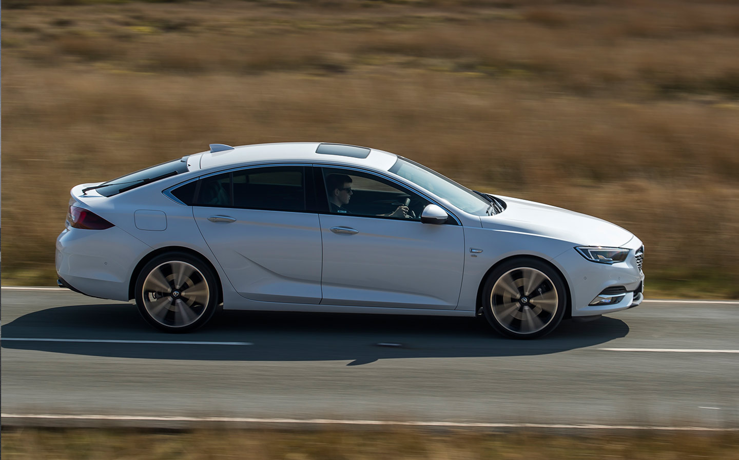 2017 Opel Insignia Review