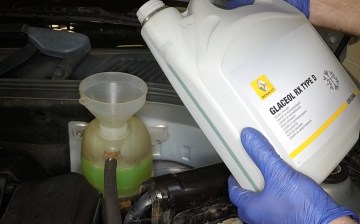 How to check and change engine coolant