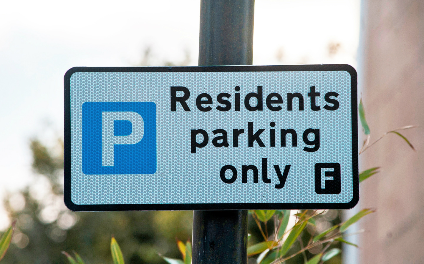 Fake-parking-zone-sign-in-Bath-720