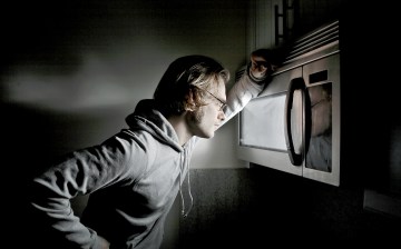 Kitchen microwaves cause as much pollution as seven million cars