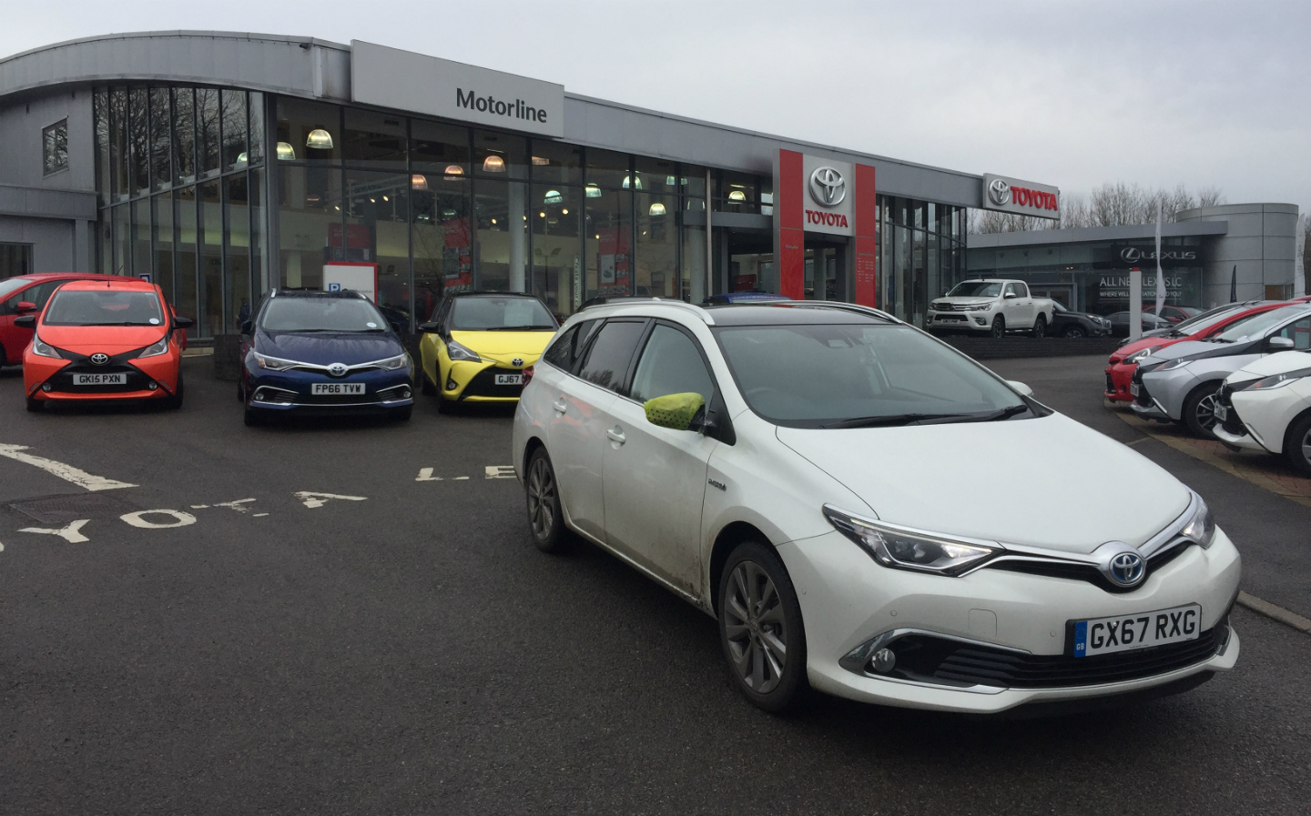 test: 2017 Toyota Auris Hybrid Touring Sports