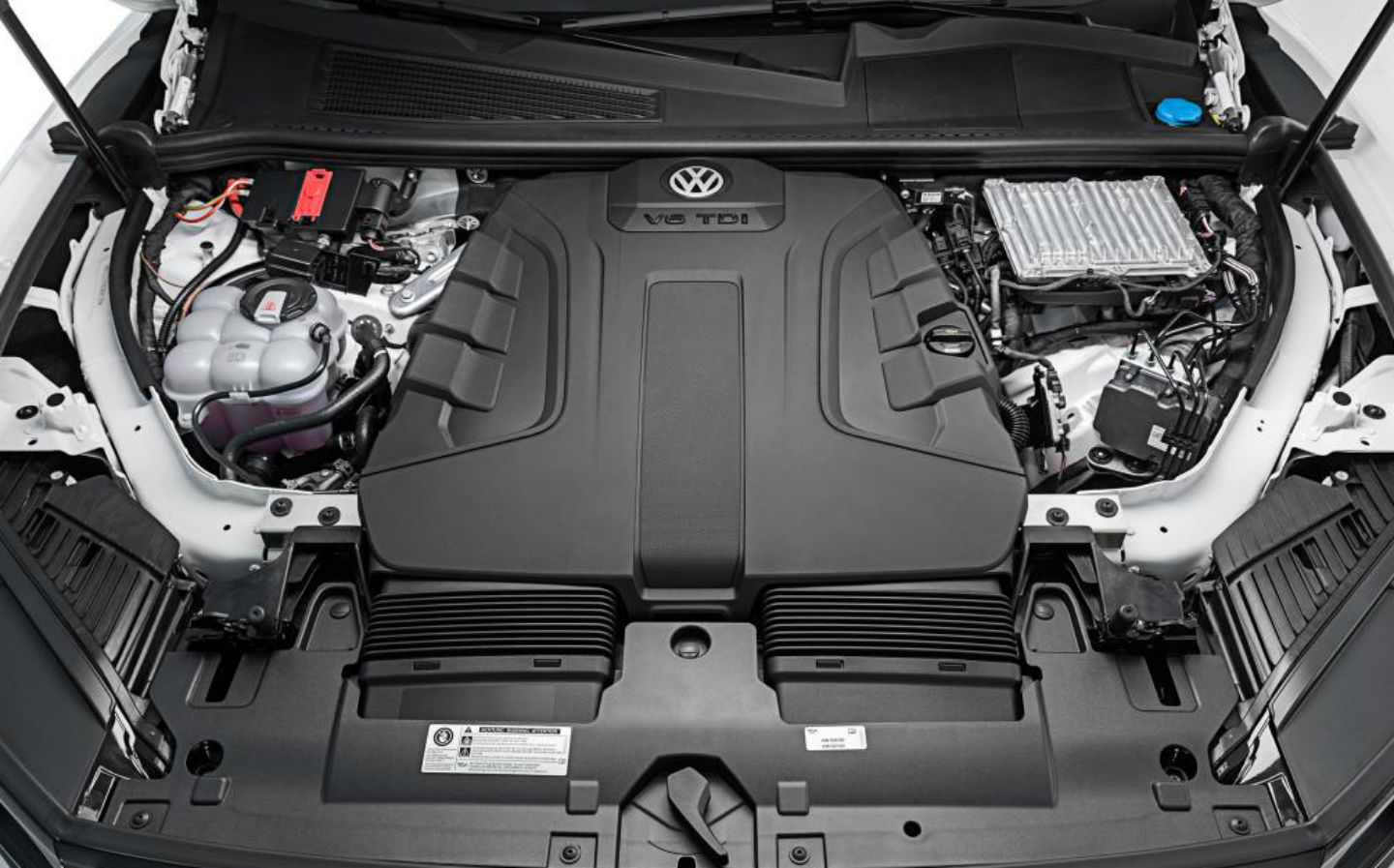 2018-VW-Touareg-engine-range1
