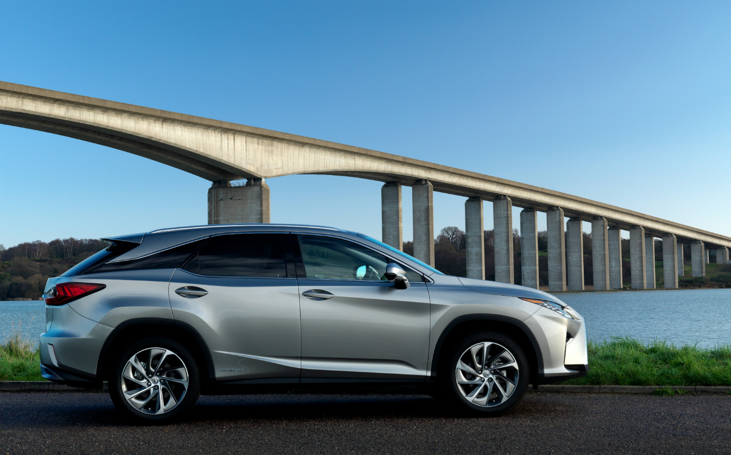 The best eco-friendly hybrid SUVs: Lexus RX450h hybrid 2018