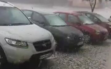 Video shows freak hailstorm battering cars in Romania