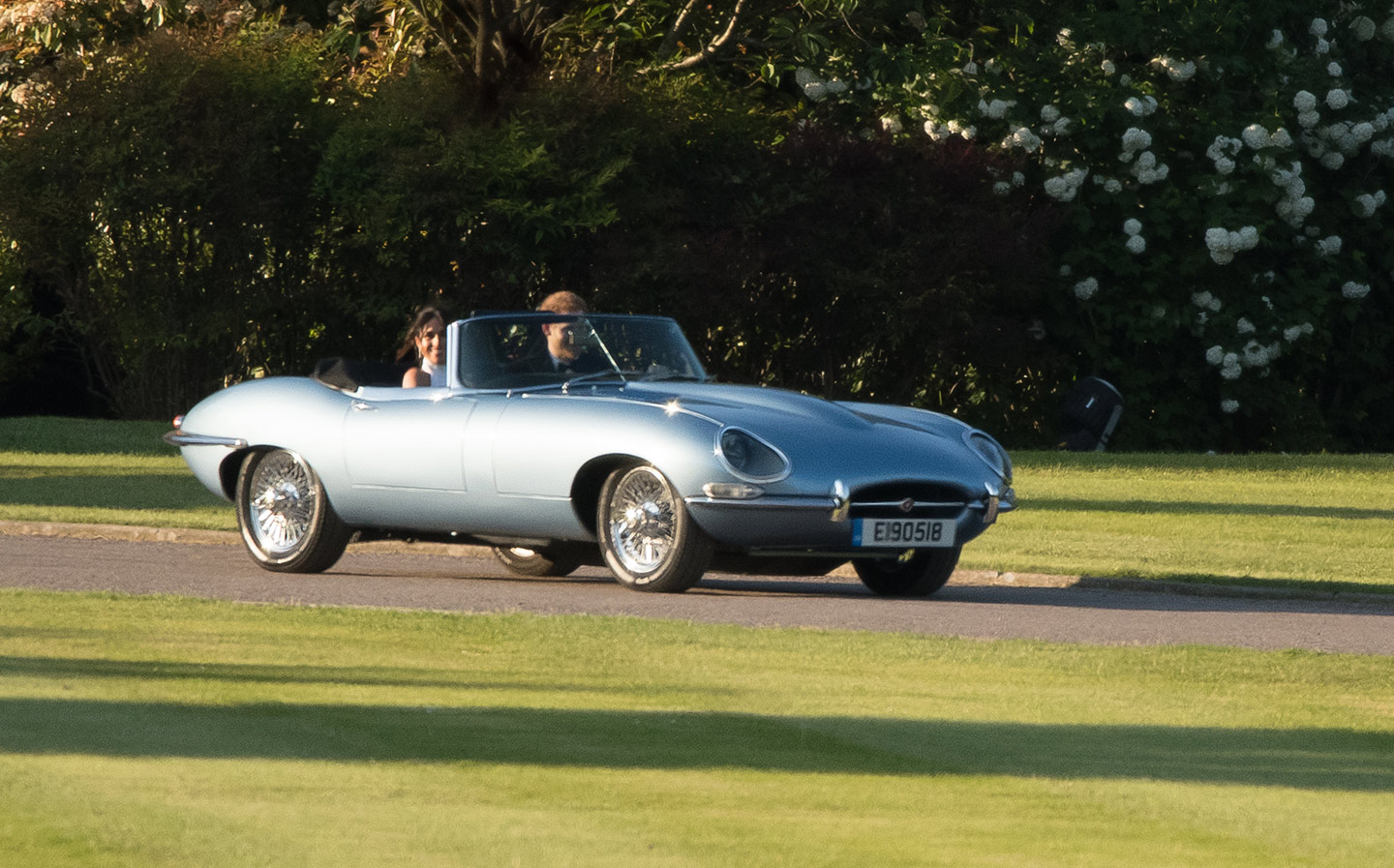 Video: Prince Harry and Meghan Markle drive electric Jaguar E-Type to Royal wedding reception