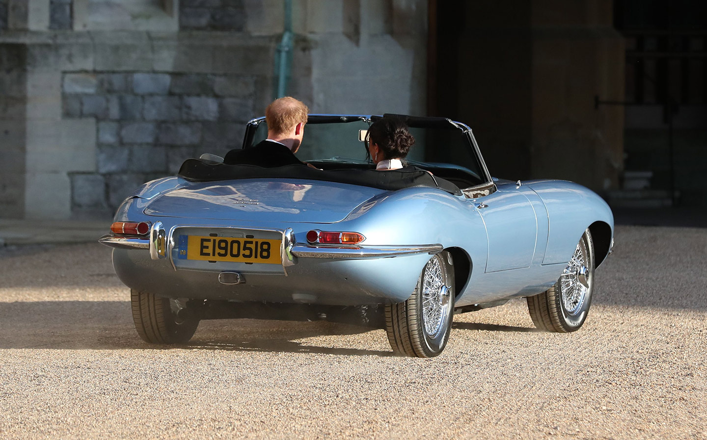 Video: Prince Harry and Meghan Markle drive electric Jaguar E-Type to Royal wedding reception