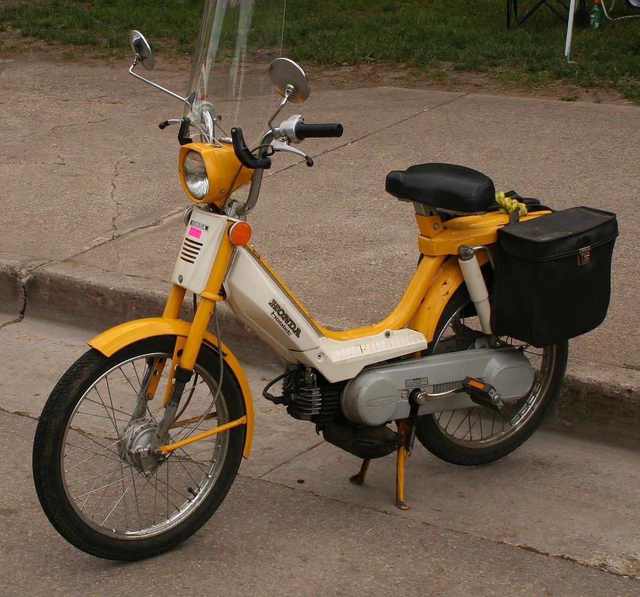 A Honda Hobbit, with pedals
