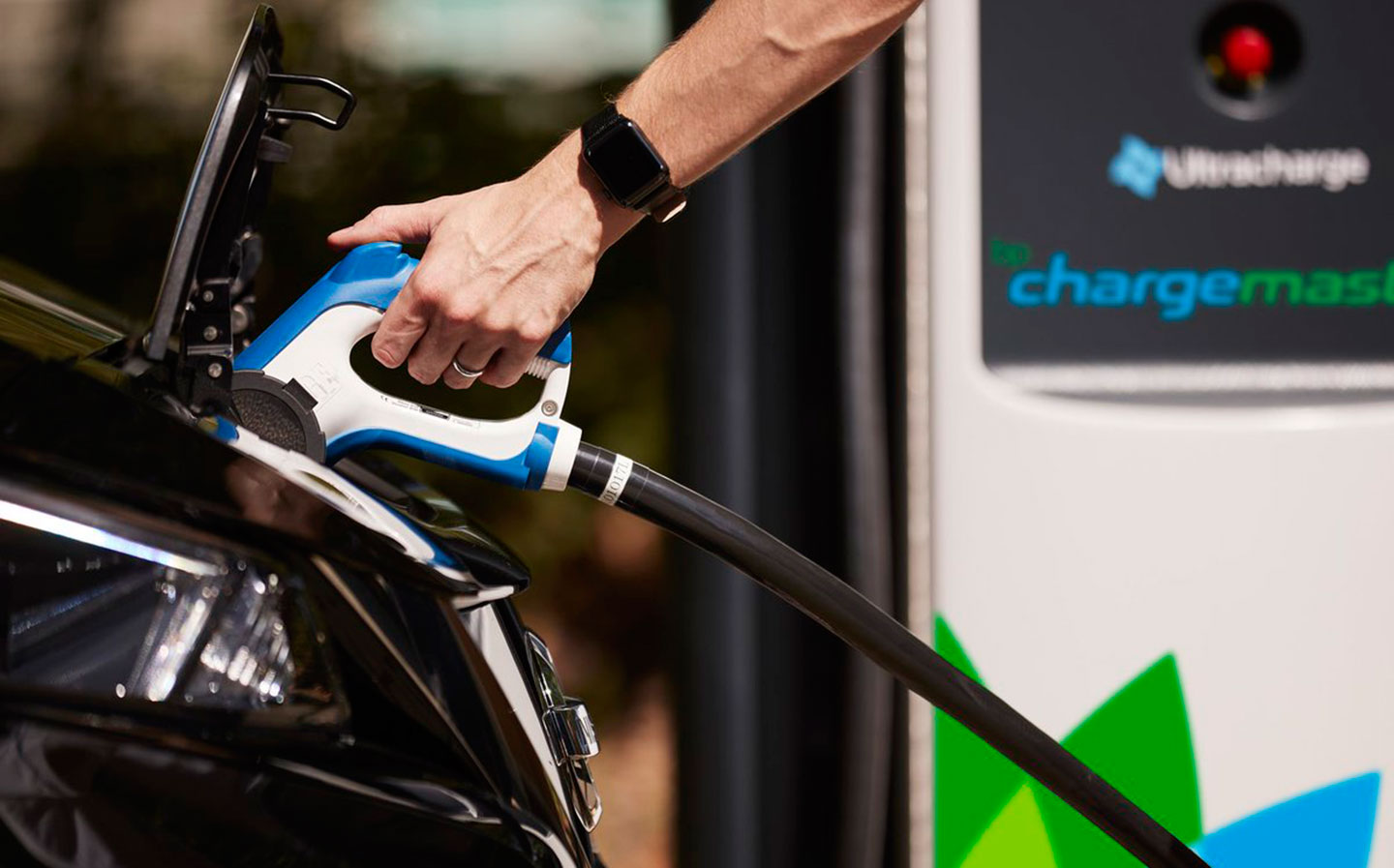Oil giant BP to acquire UK's largest EV charging station network