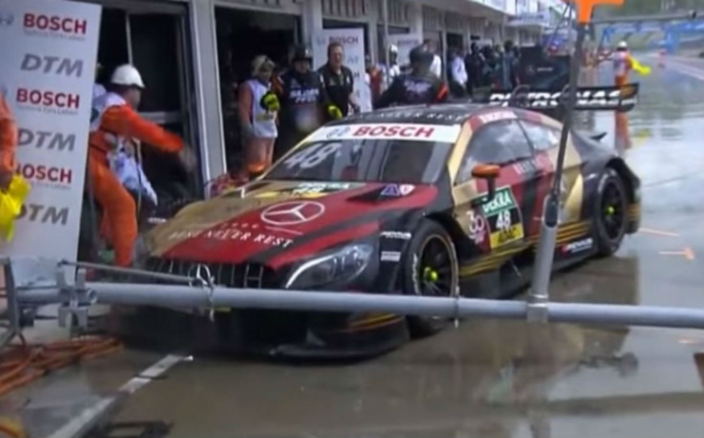 Video: Multiple DTM drivers crash in the pits at a soggy Hungaroring
