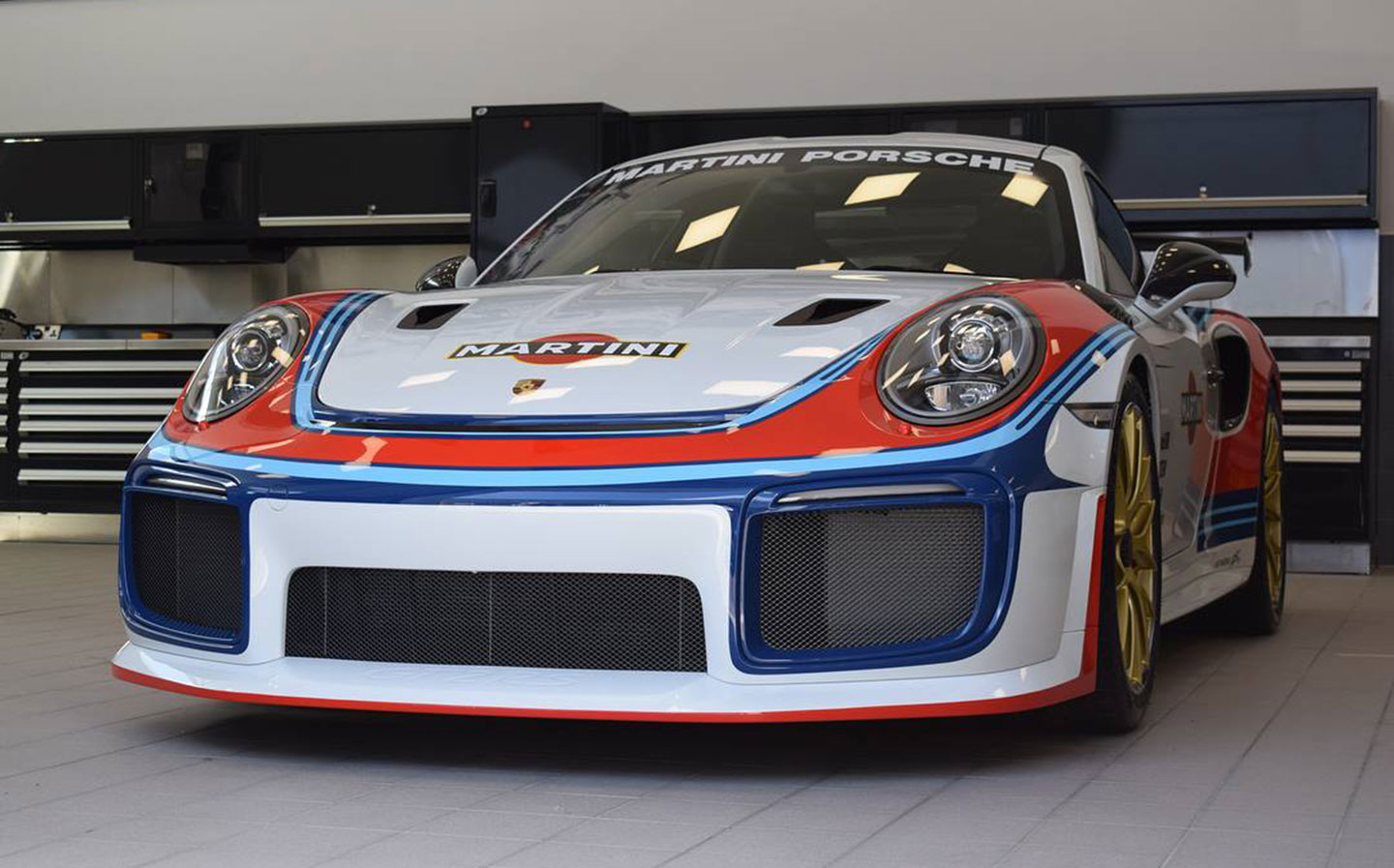 One-off Porsche 911 GT2 RS pays homage to mighty 'Moby Dick' racing car