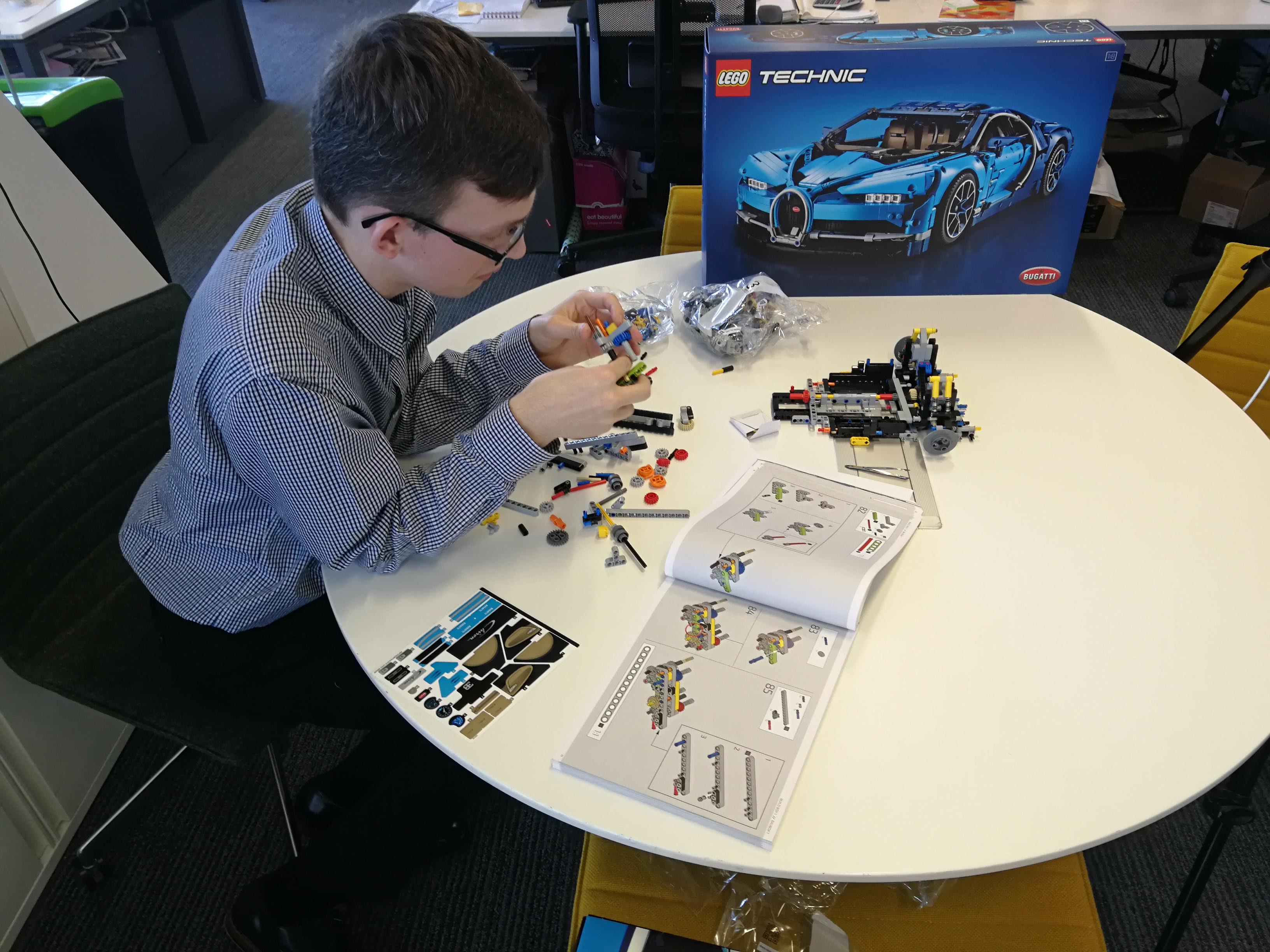 Lego technic bugatti chiron build