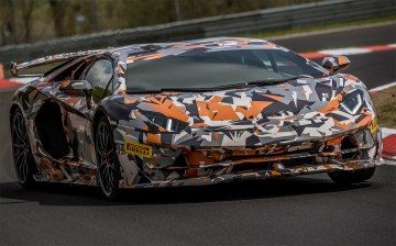 Lamborghini Aventador SVJ nurburgring record video