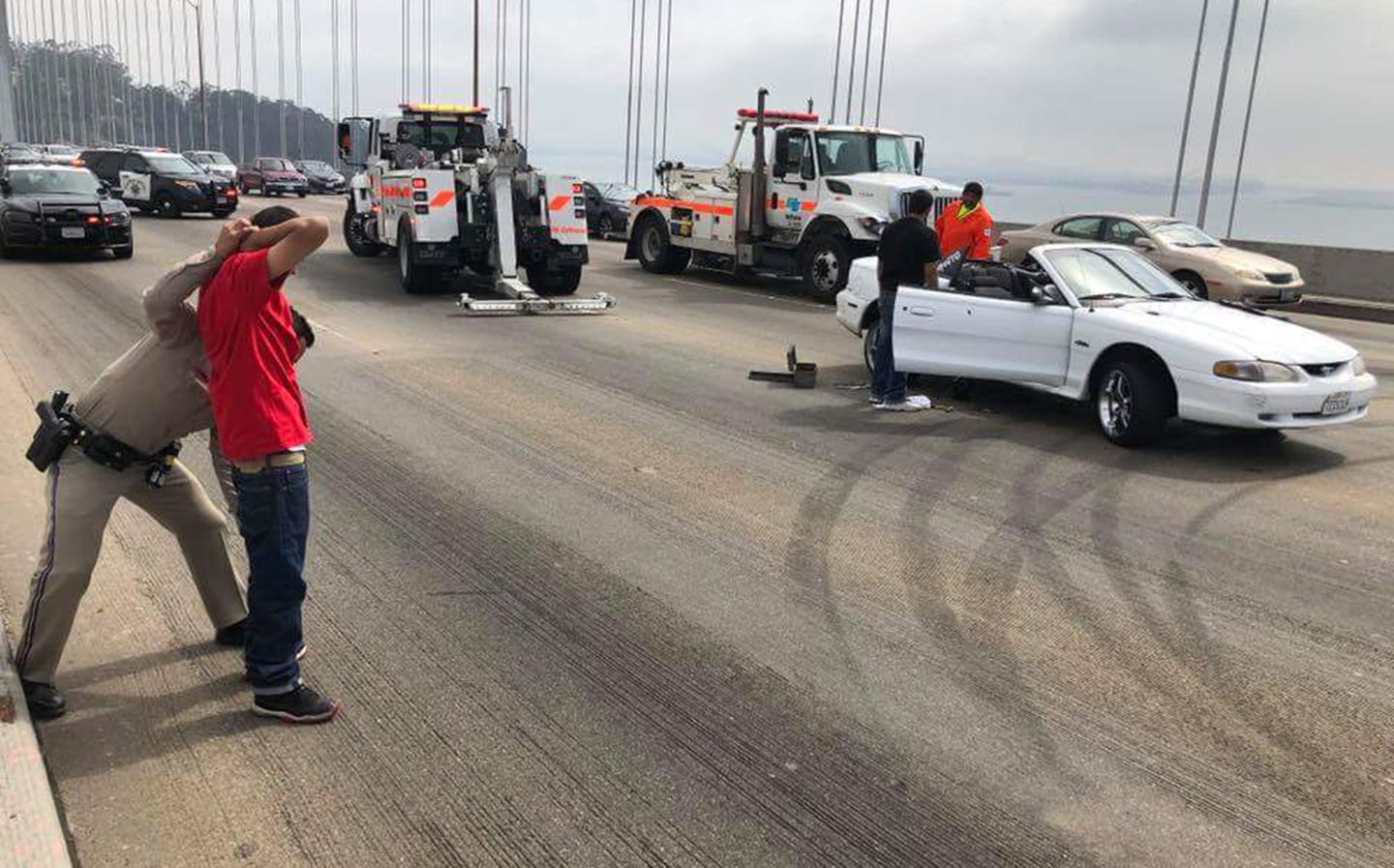 Police shut down car sliding sideshow on San Francisco bridge