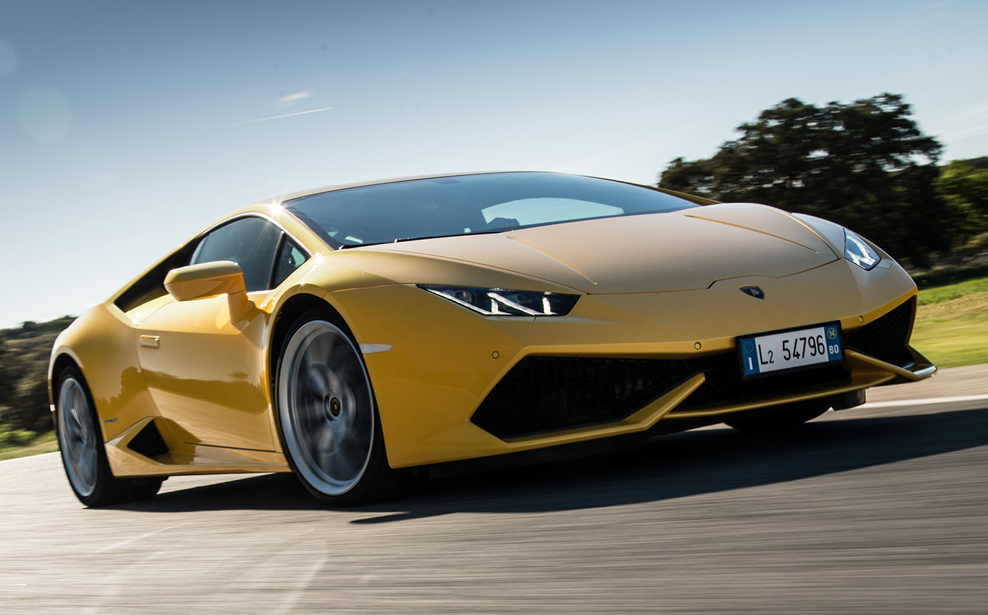 Lamborghini-driving tourist in Dubai amasses nearly £36,000 in speeding fines
