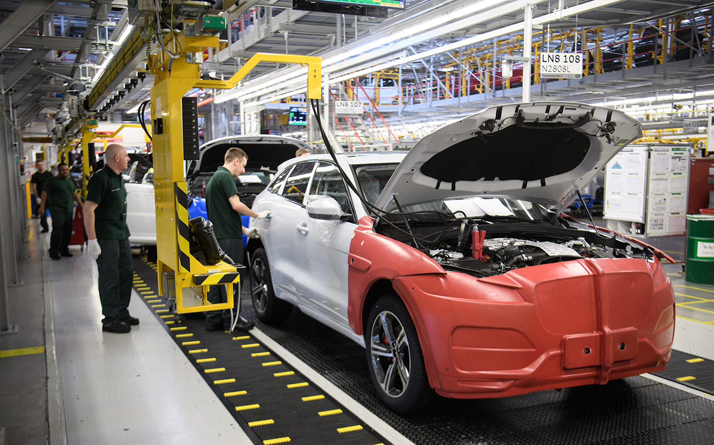 Jaguar Land Rover to temporarily shut down Solihull factory