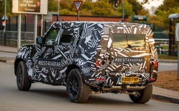 New Land Rover Defender "leaked" in new spy photos