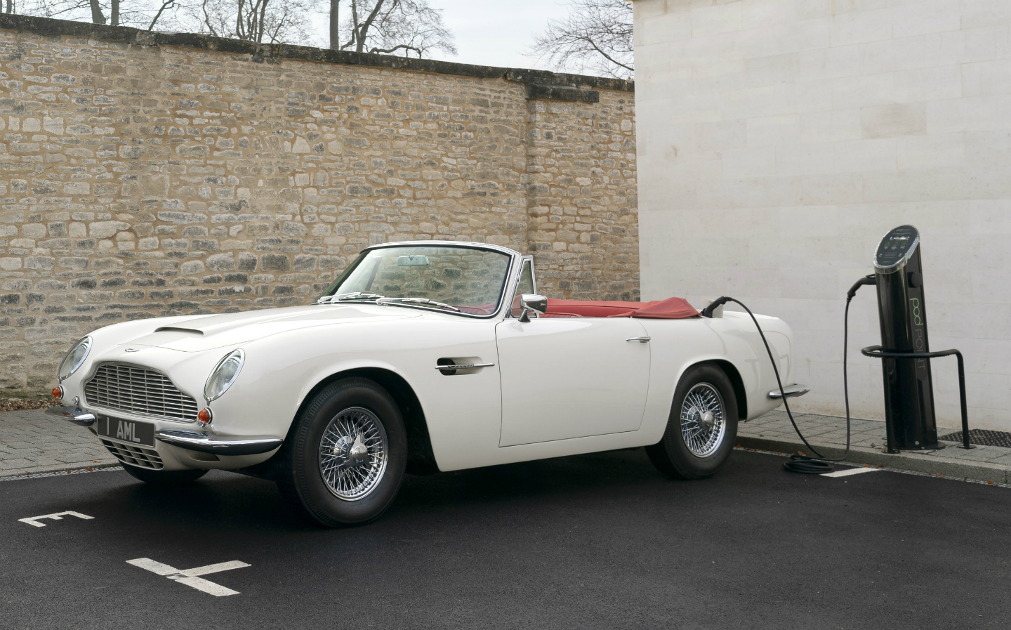 Should classic cars be converted to pure-electric power?