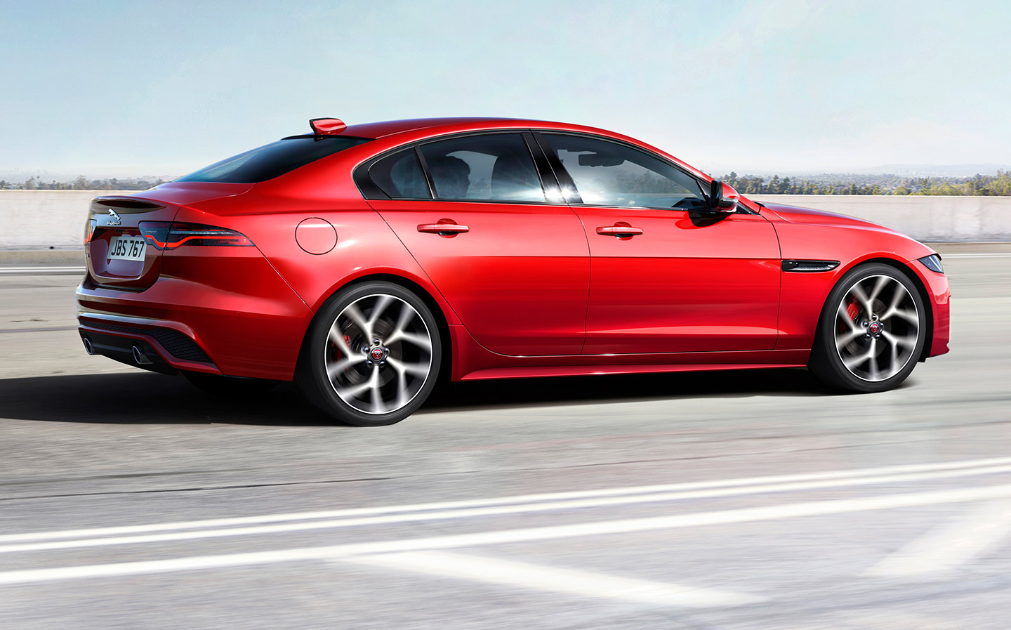 Jaguar denies UK production of XE, XF sedans has ended