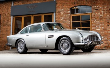 Gadget-laden Aston Martin DB5 "Bond Car" heading to auction