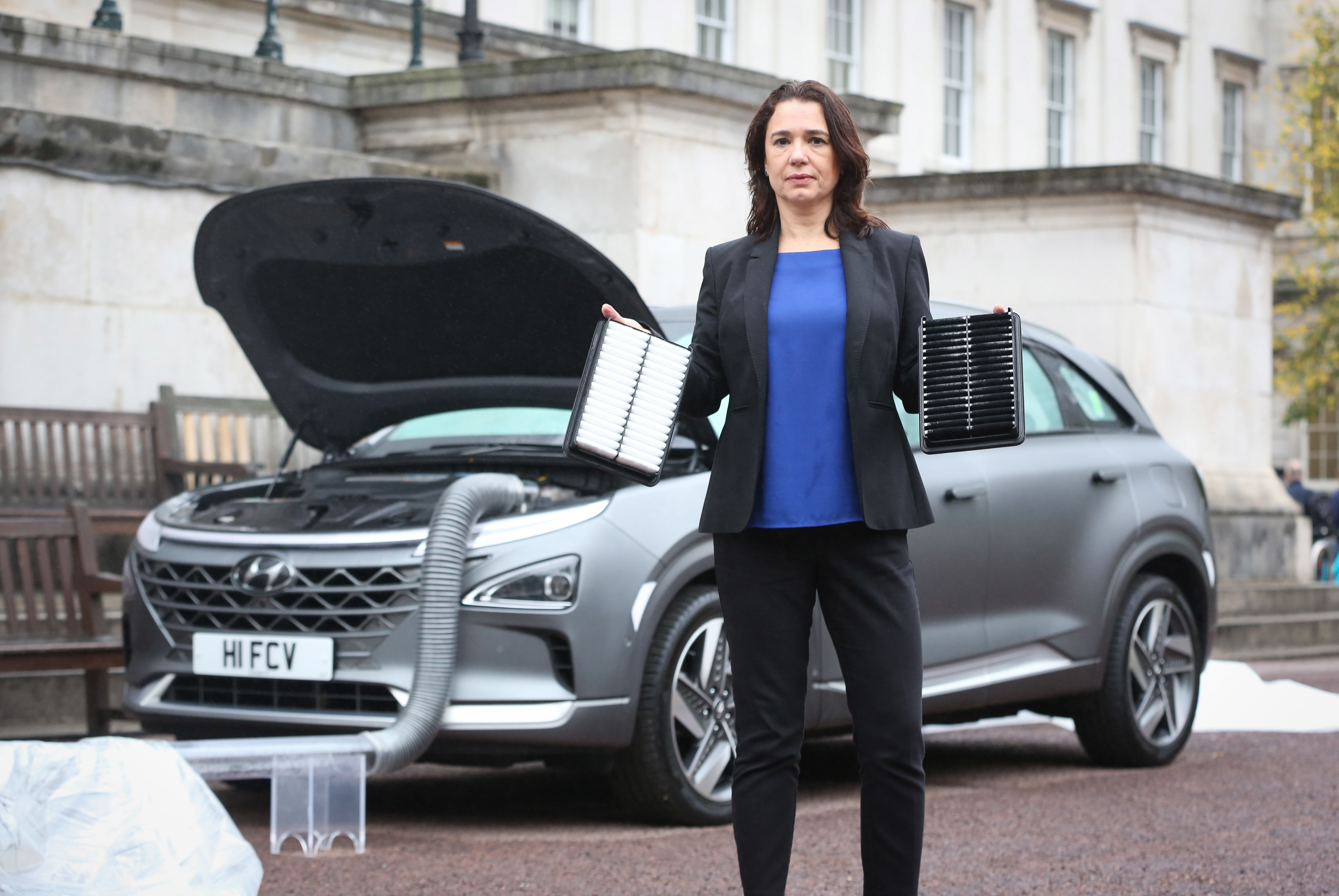 Sylvie Childs demonstrating how the Nexo can actually clean the air around it as it drives, by capturing particulates in the filter.