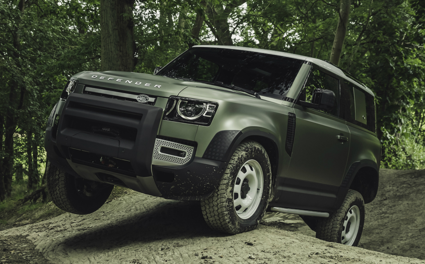 2020 Land Rover Defender: official photos, price, off-road ability and on  sale date