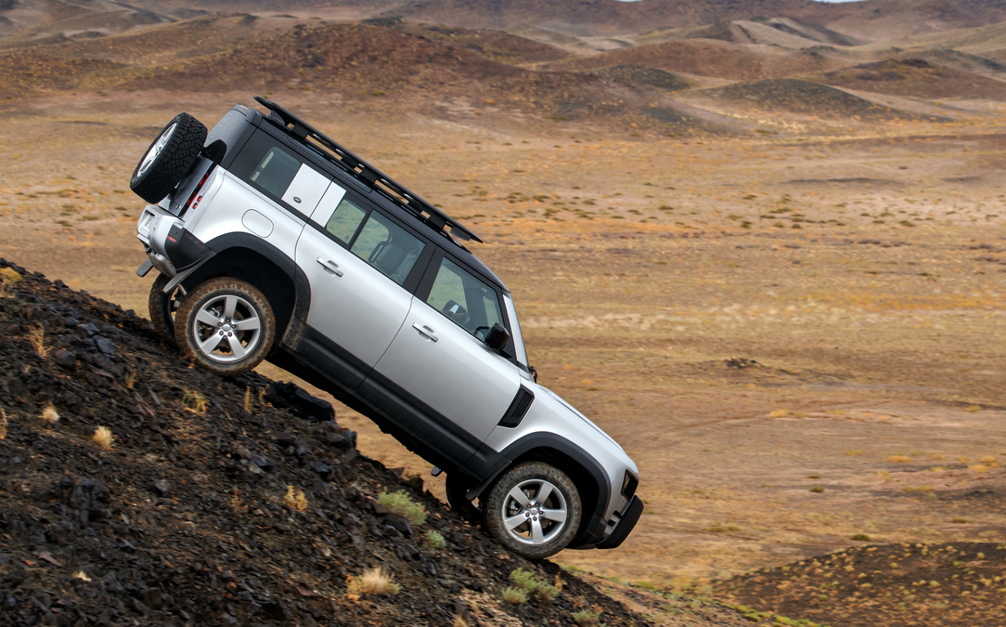 2020 Land Rover Defender: official photos, price, off-road ability