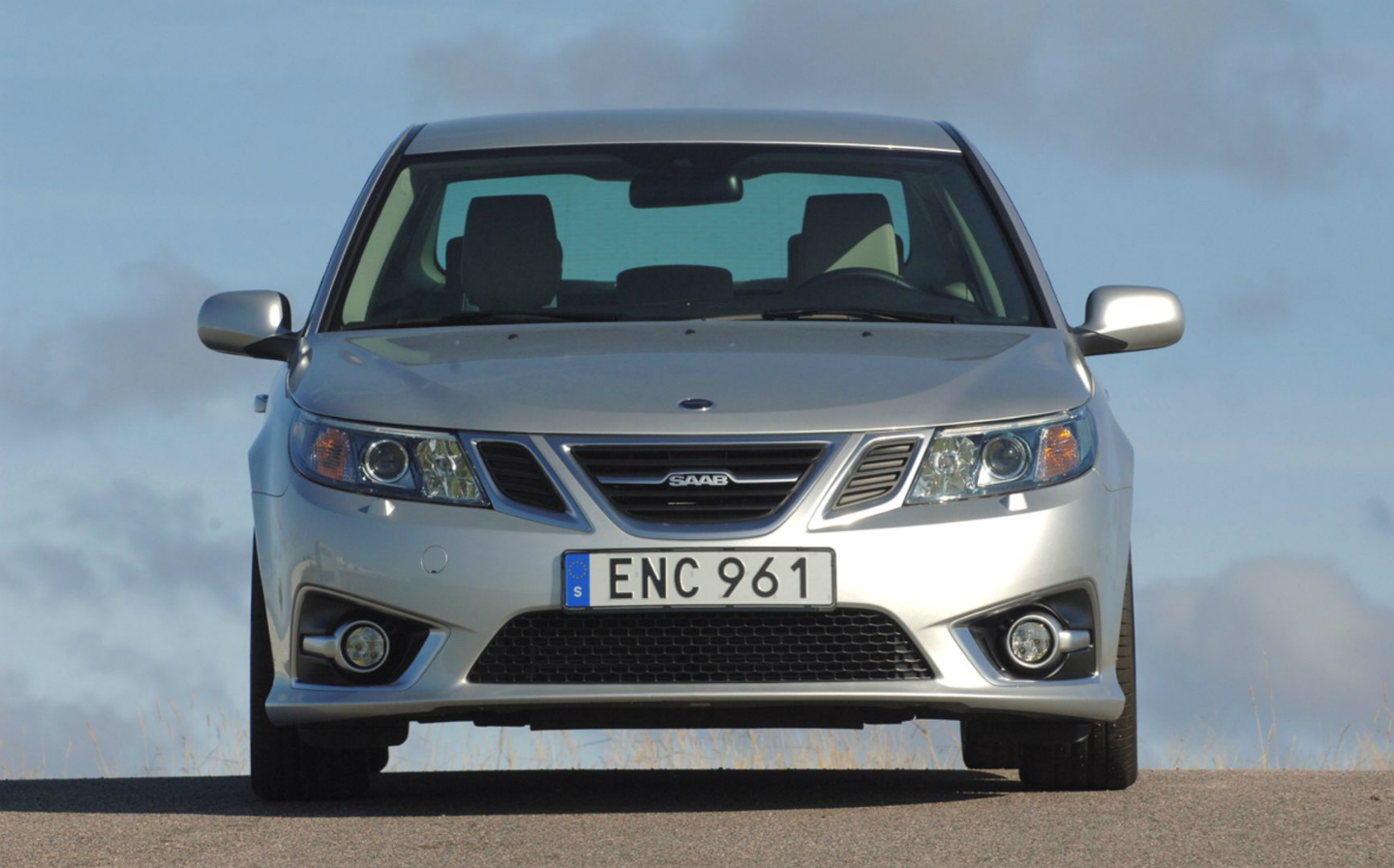 The last Saab 9-3 ever made is heading to auction