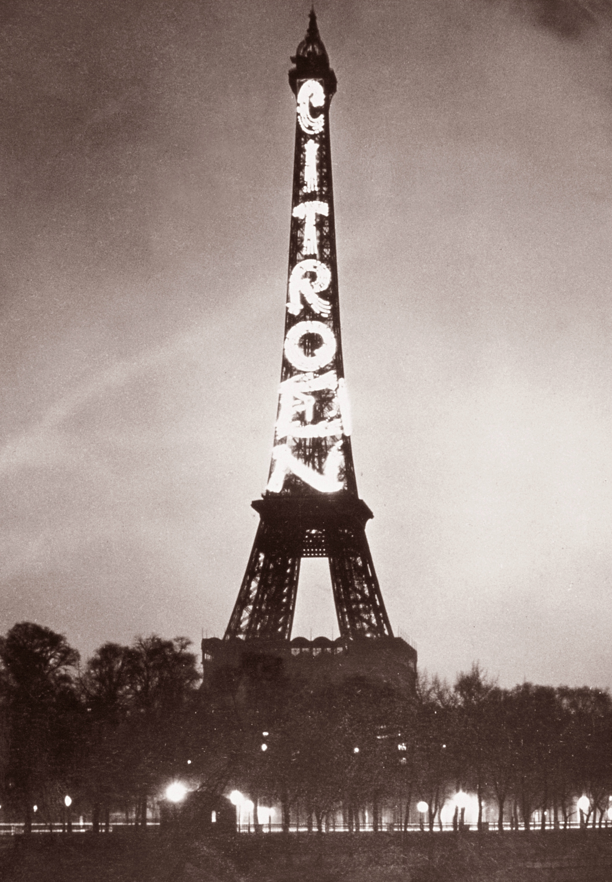 Ten brilliant Citroën car adverts from its first 100 years Citroen Eiffel Tower light display