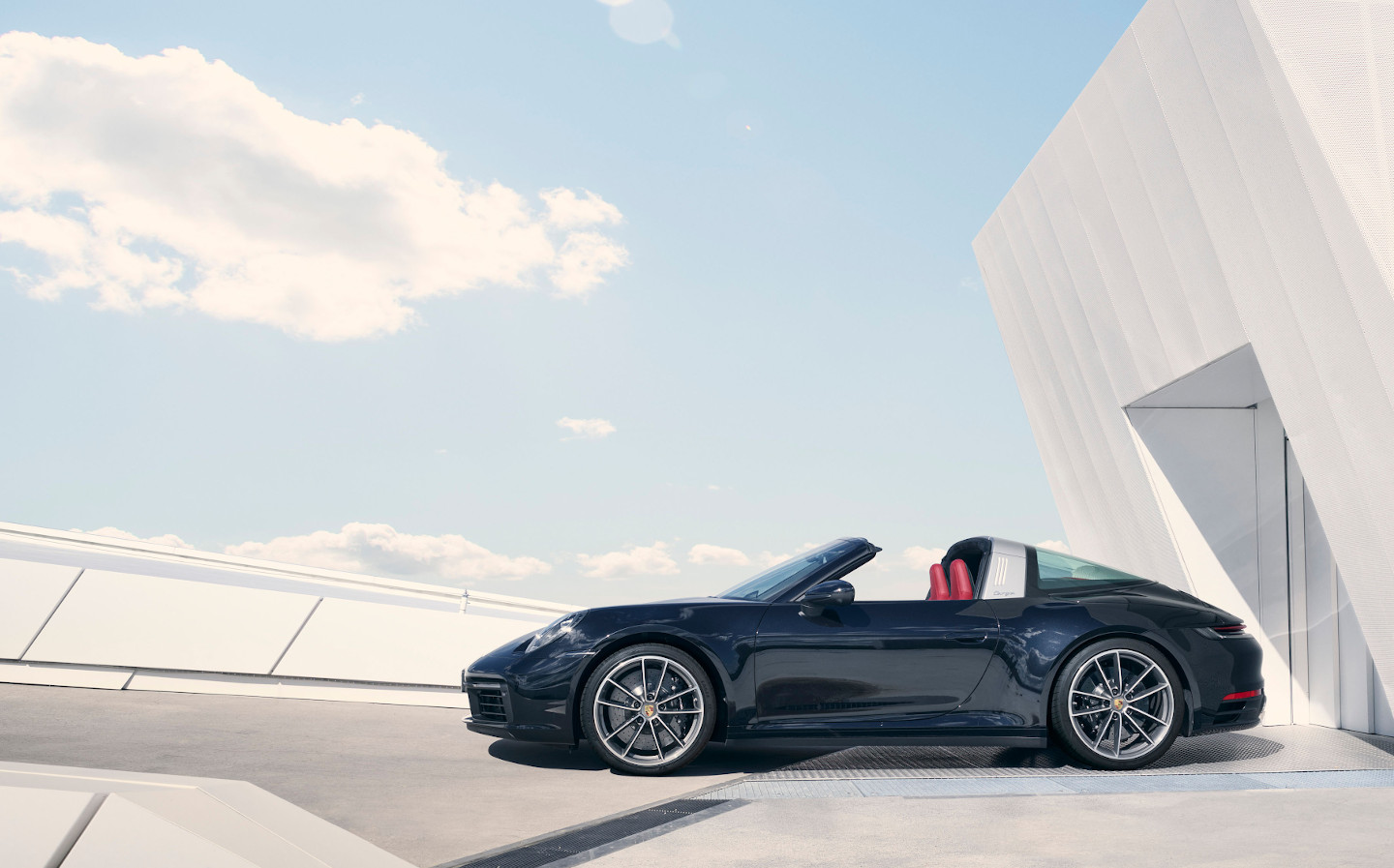 The new Porsche 911 Targa