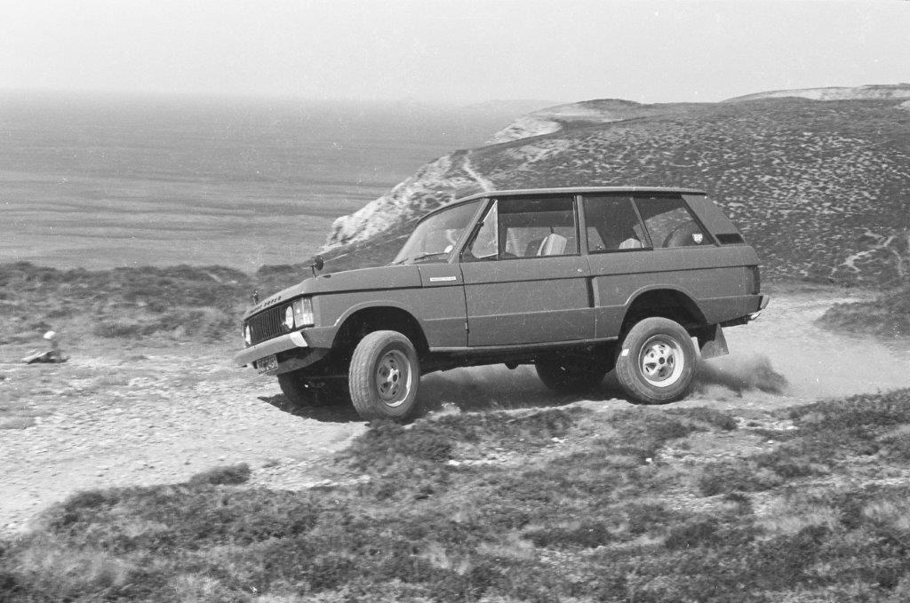 John Blunsden tests the Range Rover's articulation at the 1970 launch (Credit: Eric Dymock)