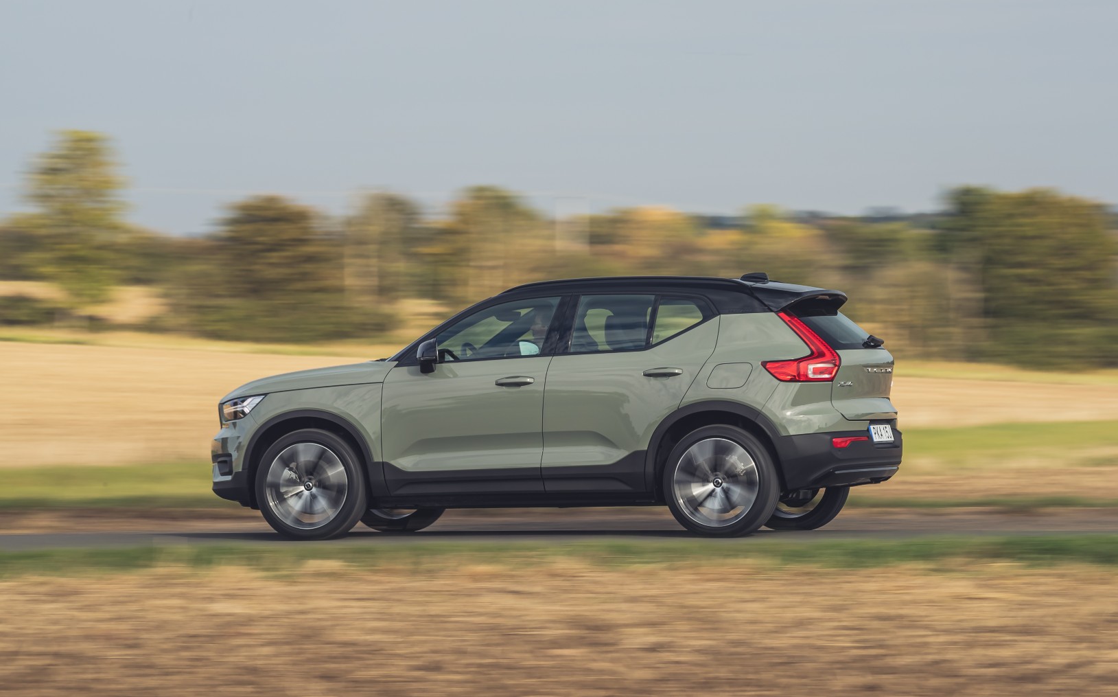 Volvo xc40 recharge pure electric p8 awd discount