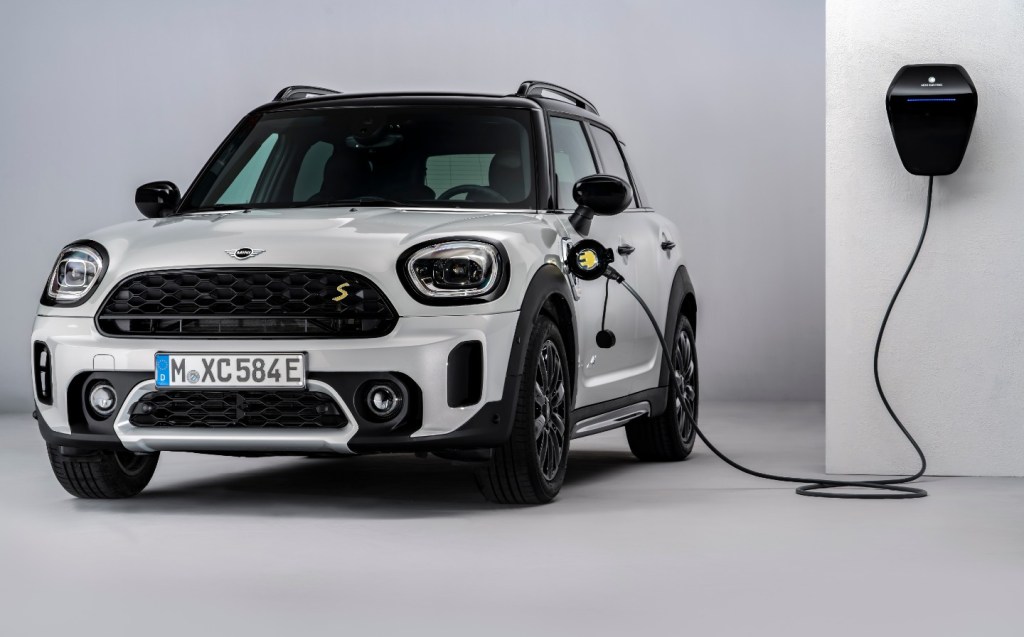 Mini to end sales of plug-in hybrids to concentrate on pure-electric and combustion cars