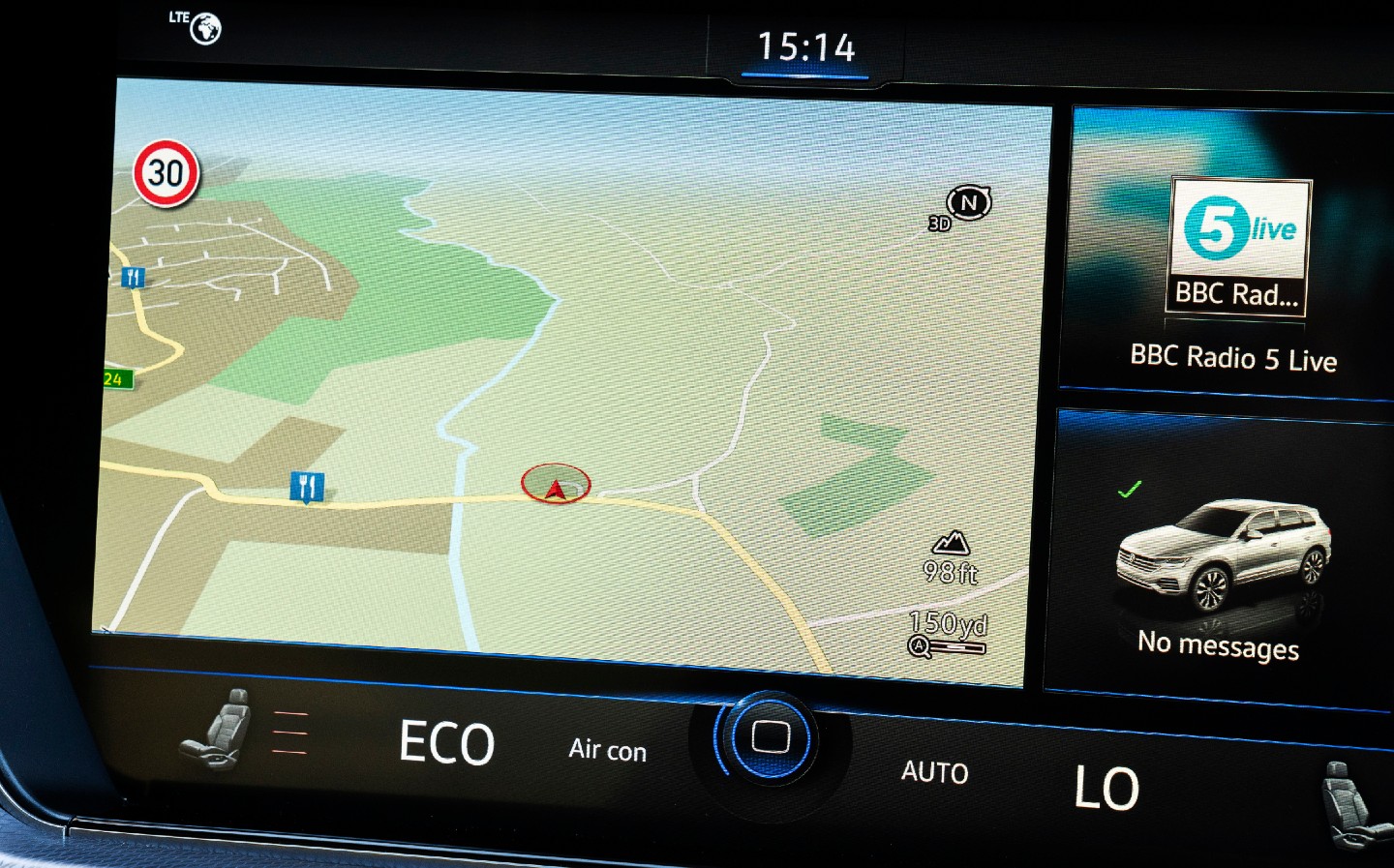 How good is the VW Touareg's touchscreen infotainment?