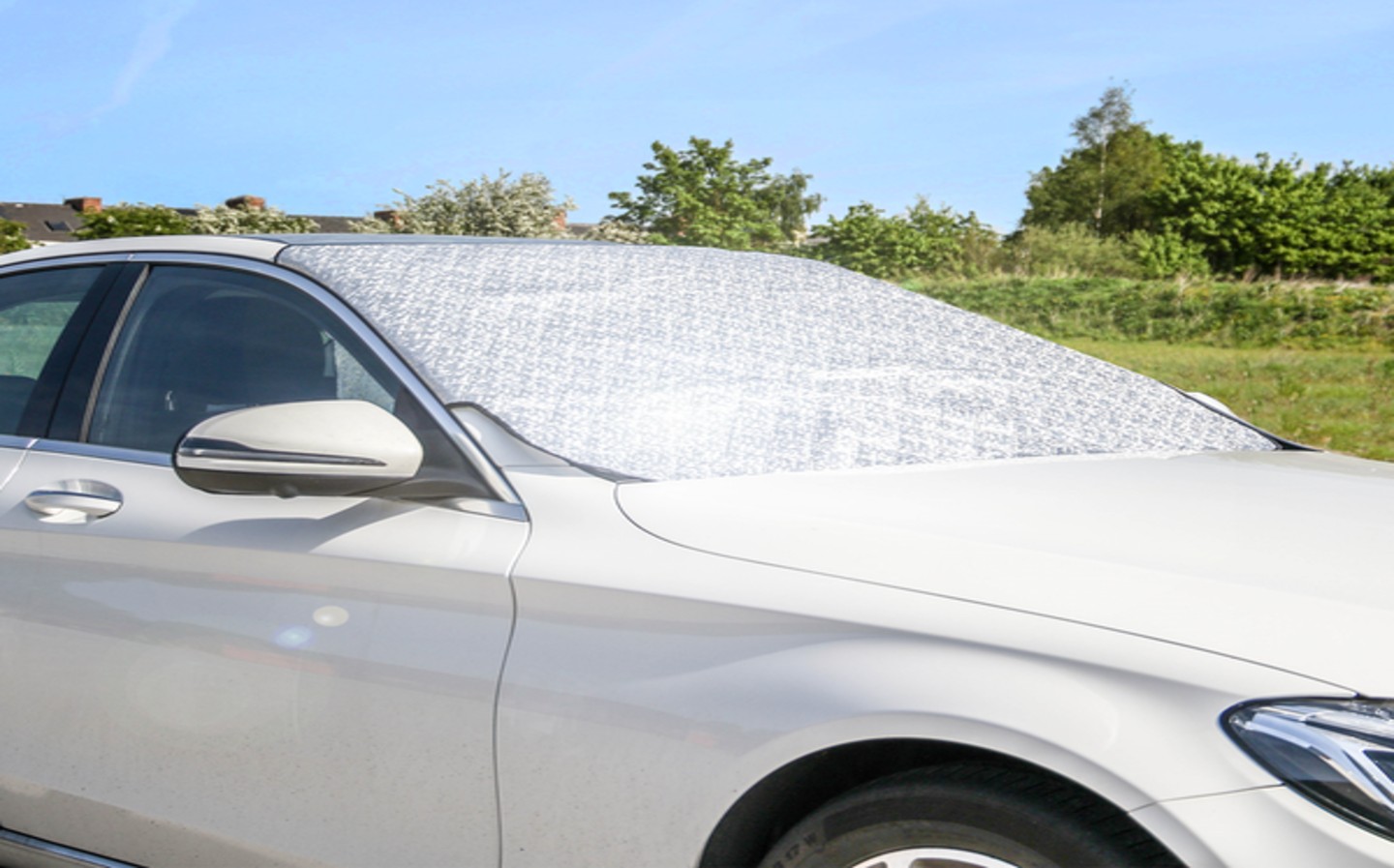 80 * 60 Universal Premium Wind Shield Snow Protector Sunshade for Most of Car SUV Truck Vans Car Windscreen Frost Cover Aemiy Car Windscreen Cover 
