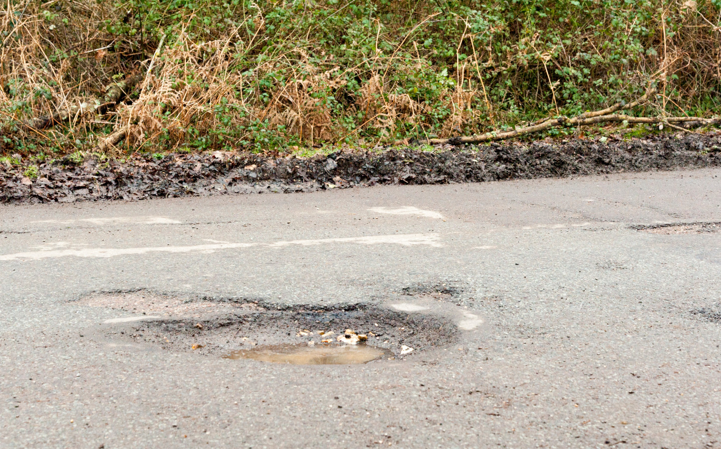 Pothole backlog forces four-month waiting times