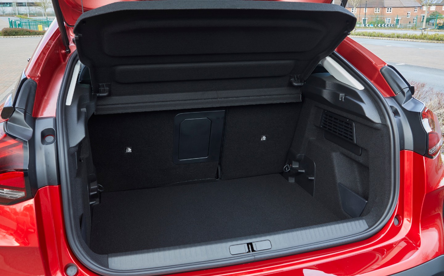 Citroën C4 and e-C4 2021 review - boot space