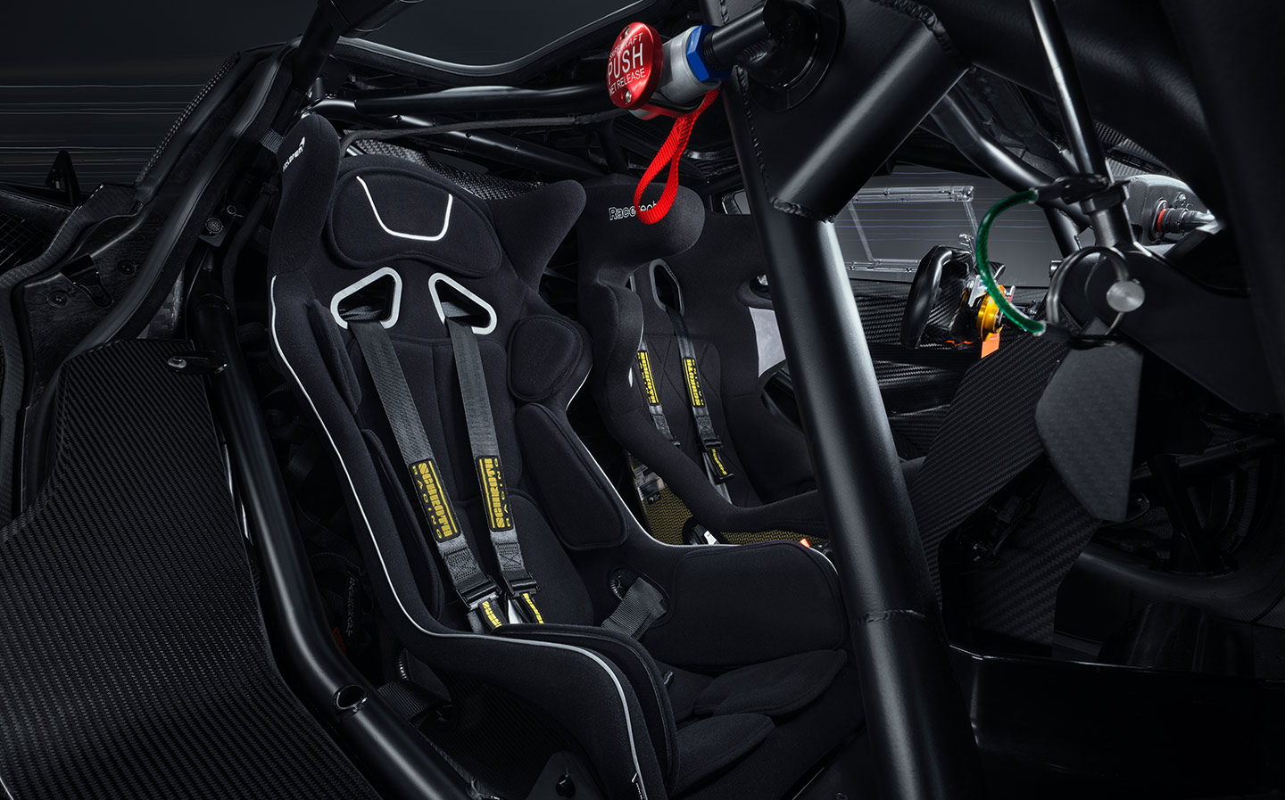 McLaren 720S GT3X interior