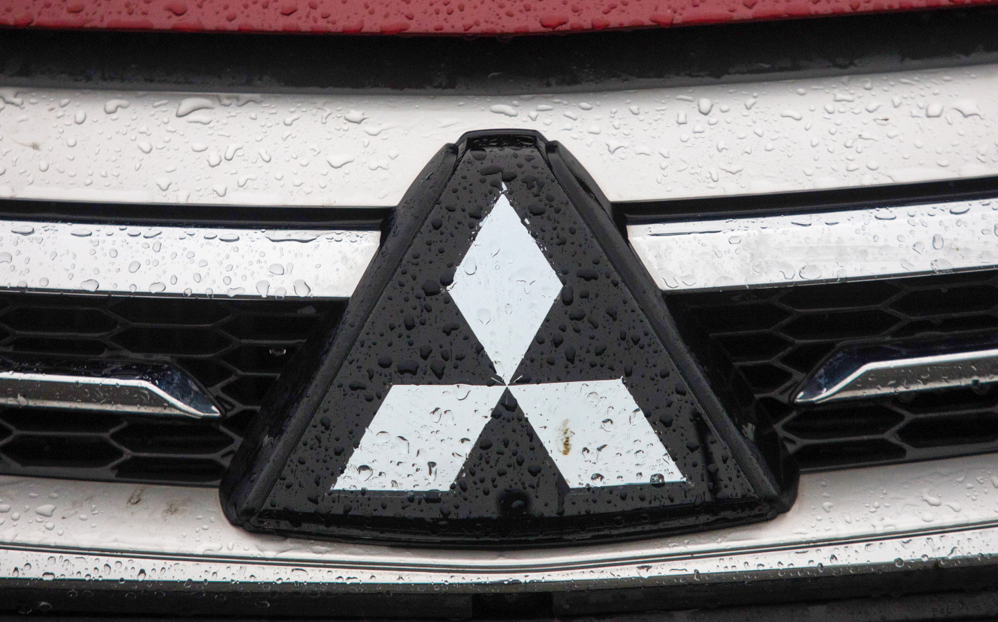 Mitsubishi to leave UK in autumn but remain in Europe