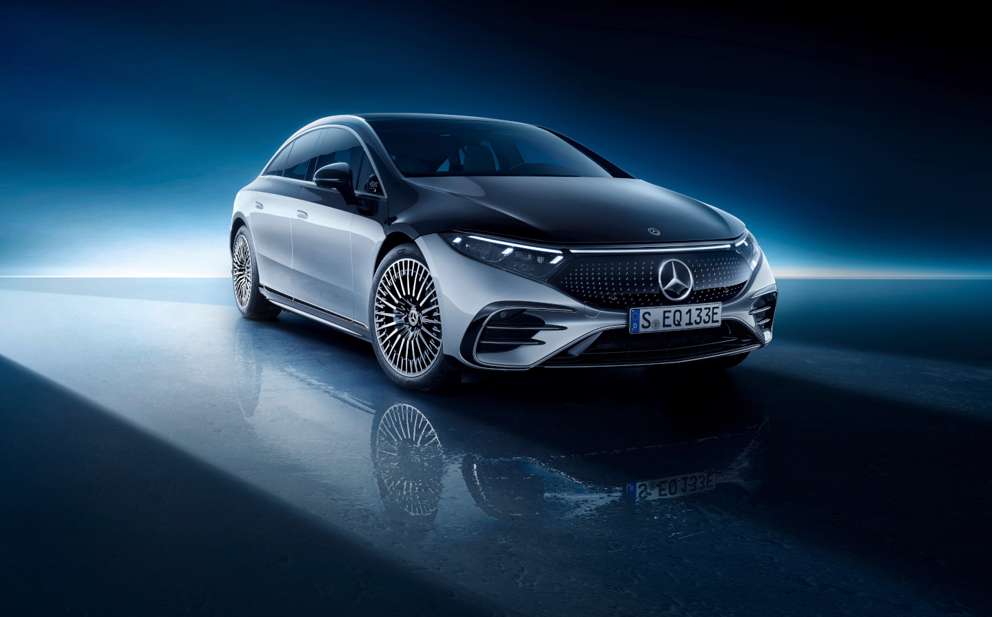 Mercedes fully reveals EQS electric flagship