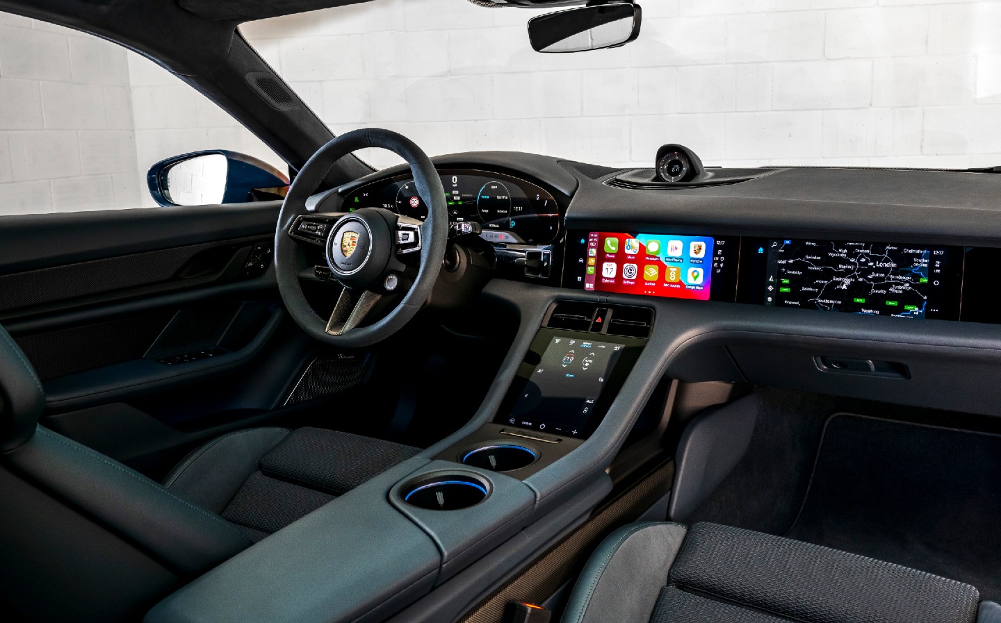 Taycan turbo s cross turismo deals