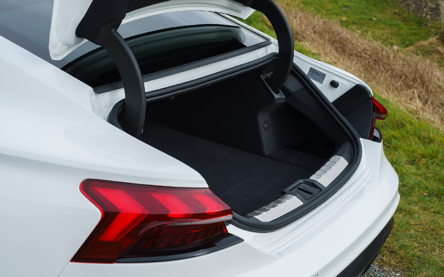 Audi e-tron GT 2021 review - boot trunk space