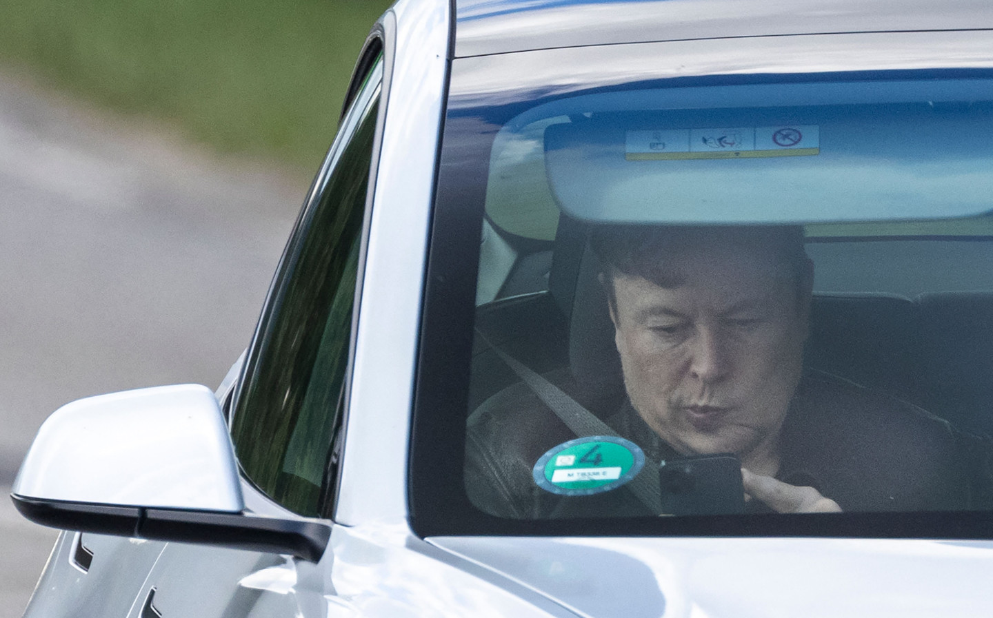 Elon Musk Luton visit intensifies UK gigafactory rumours