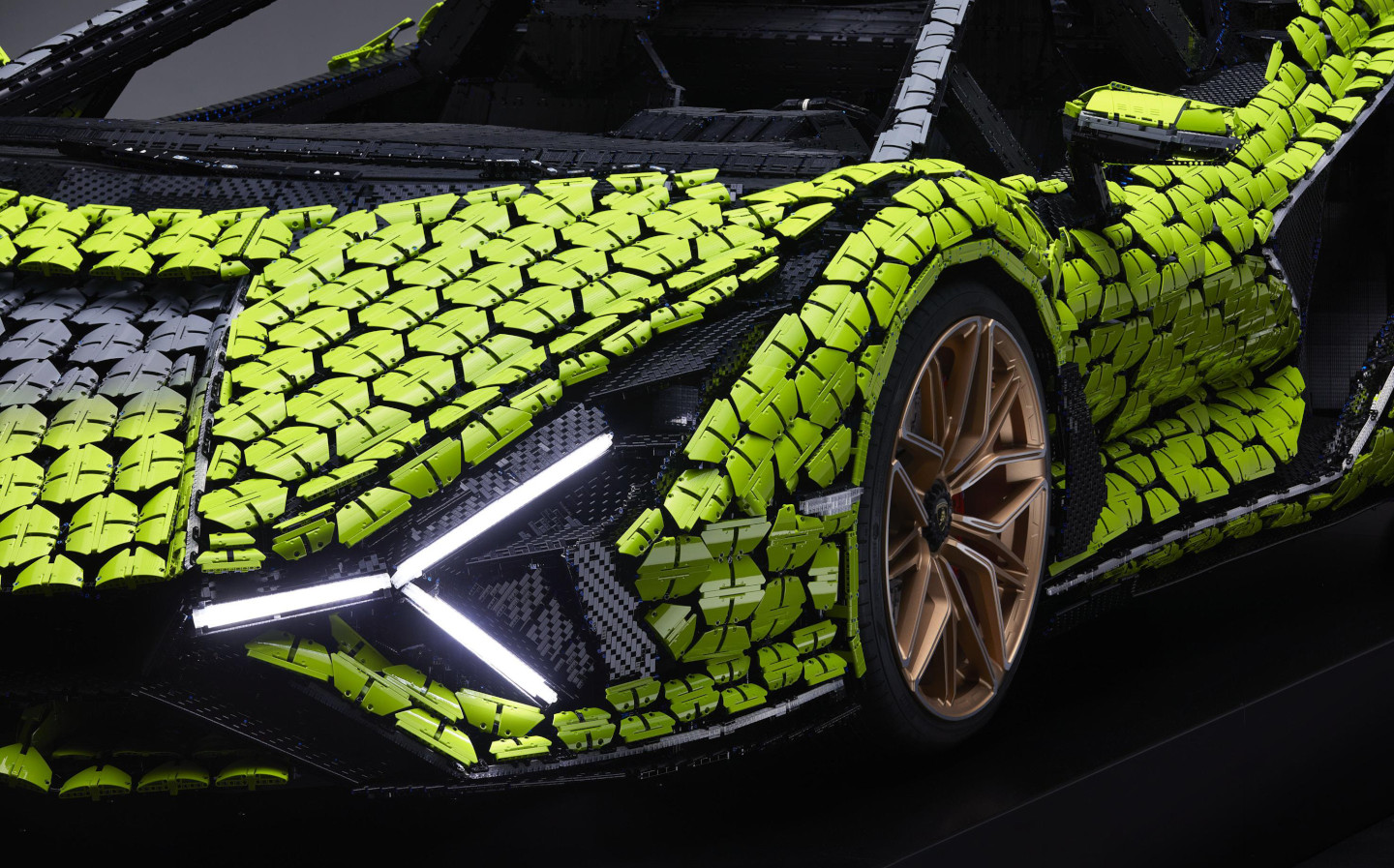 Lamborghini creates replica Sián from 400,000 Lego pieces