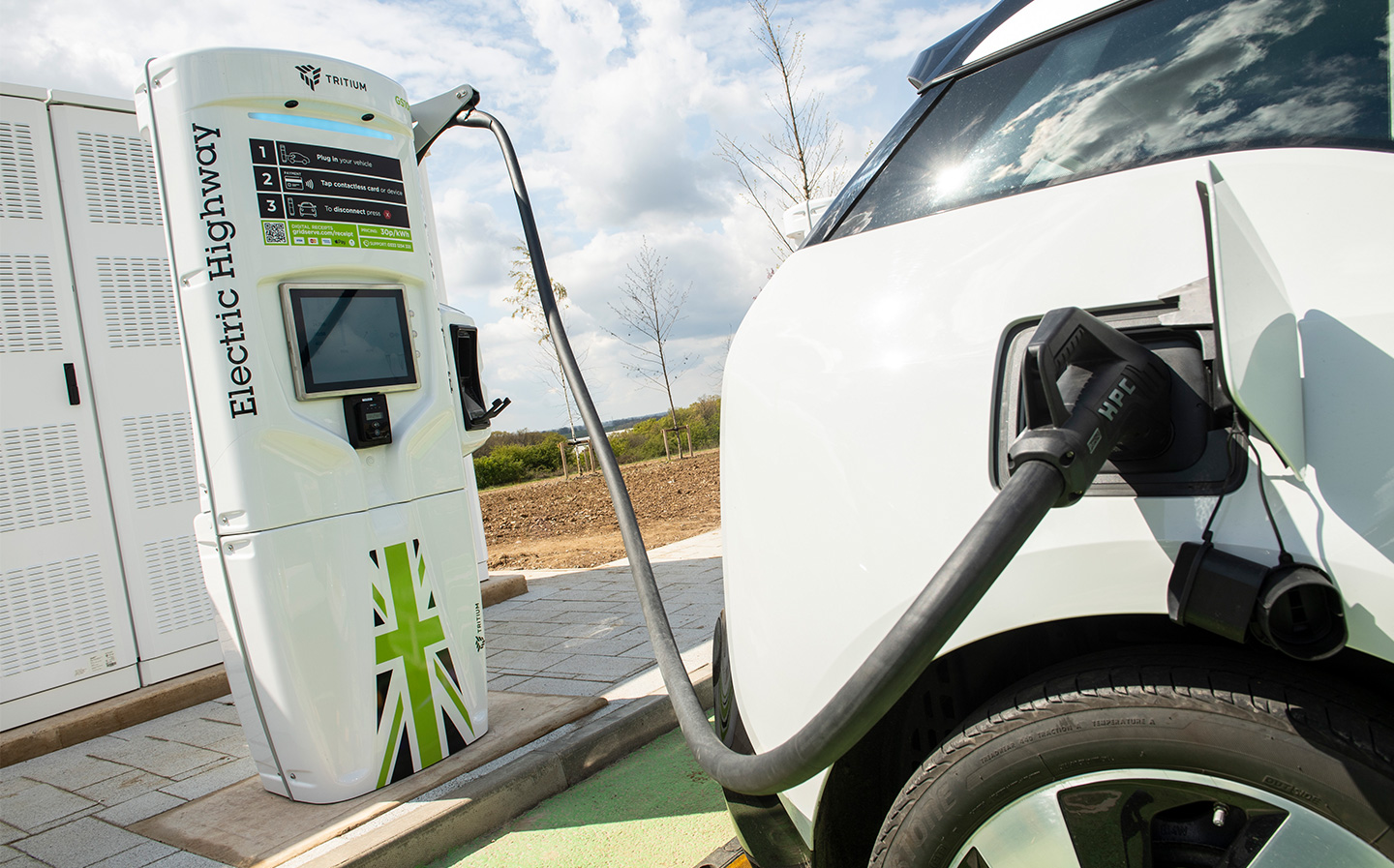 CMA: UK needs ten times more electric car charging points by 2030